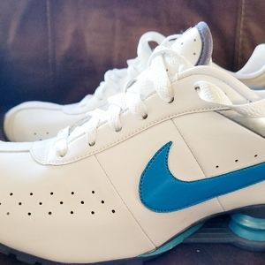 Women's Nike shox classic size 10 minimal use like new!!!